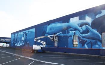 Une deuxième fresque sur la façade A86 de Sogaris à Rungis