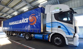 Un véhicule au GNV Renault livre l&rsquo;usine… Renault