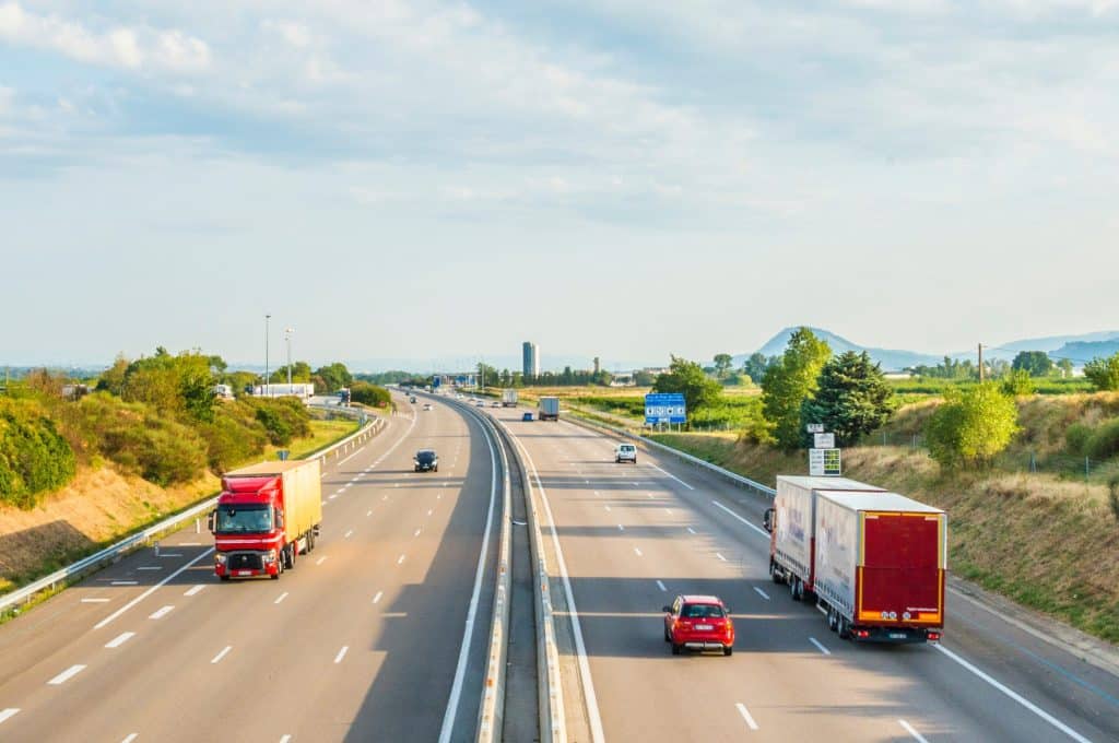 La hausse des prix du carburant accélère les risques de défaillances des PME du secteur du transport routier de marchandises. ©Adobe Stock