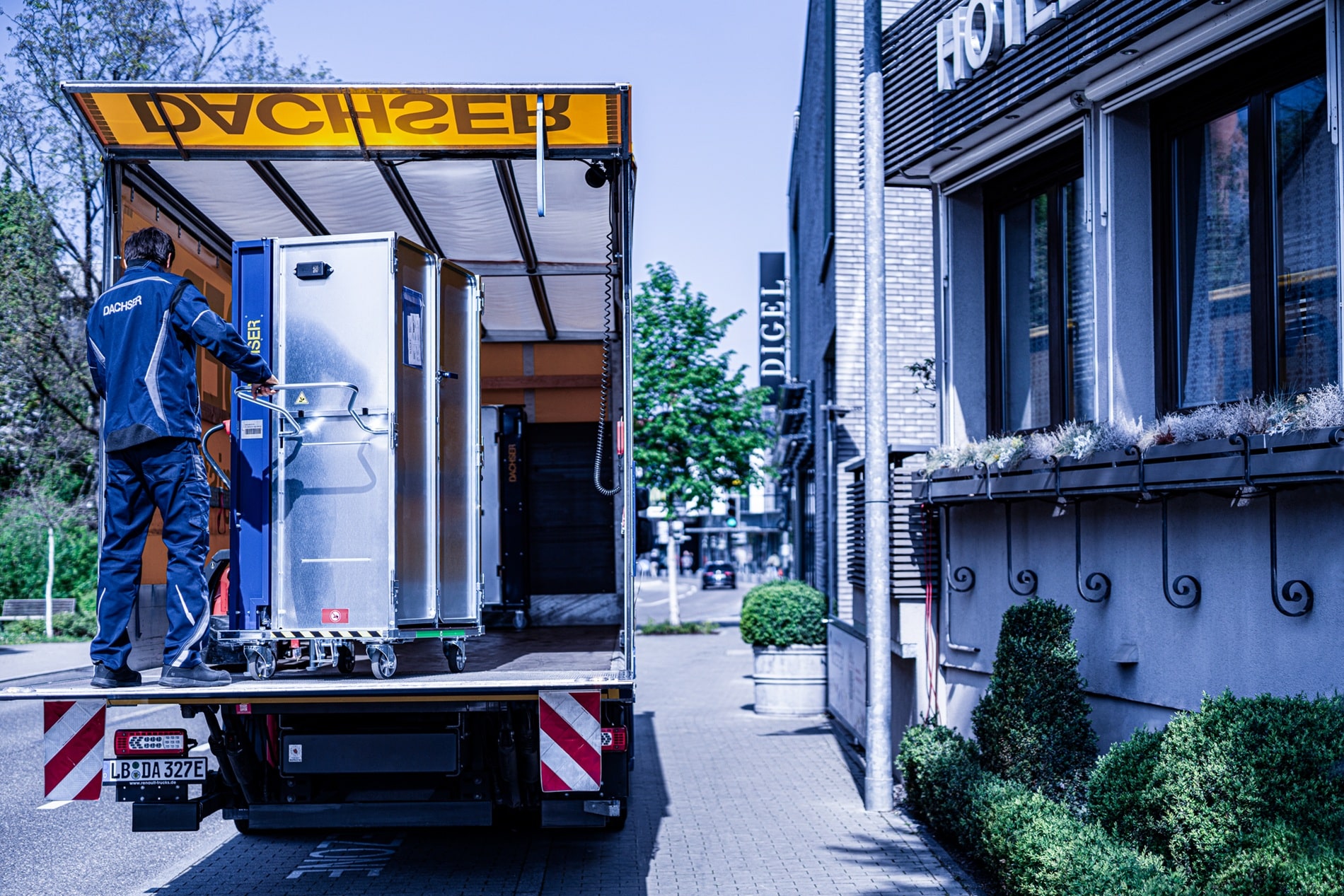 La Retail Box comprend une solution de traçabilité qui s’appuie un boîtier GPS et la plateforme web de suivi de flux de la start-up Logistikbude. © Dachser
