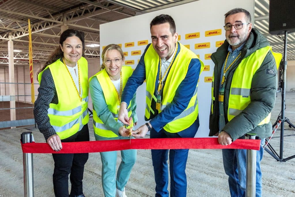 Cérémonie de pose de la dernière pierre de l’entrepôt DHL SC à Wolbersacker. ©DHL Group
