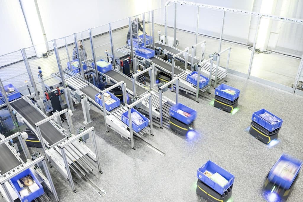 La solution FastBots s’appuie sur une flotte d’AMR. ©SSI Schaefer
