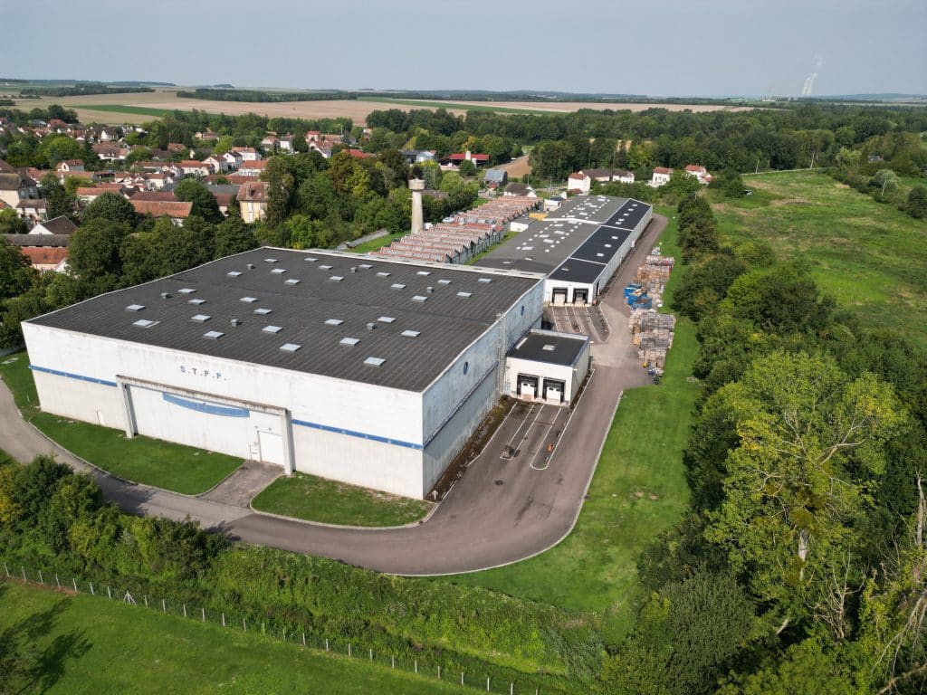 L’entrepôt de STPP (Axe Group) à Marigny-le-Châtel, à proximité de Troyes, dans l’Aube.© Axe Group