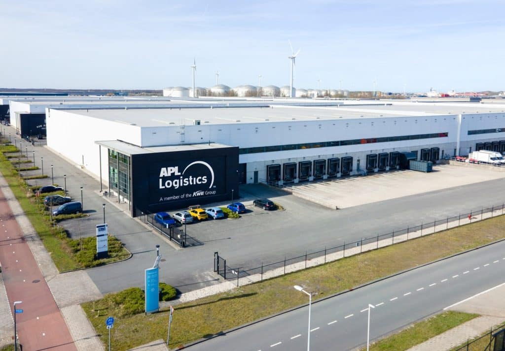Situé dans le port d’Amsterdam, le centre de distribution d’APL Logistics a été pris à bail auprès du groupe immobilier Delin Property. ©APL Logistics