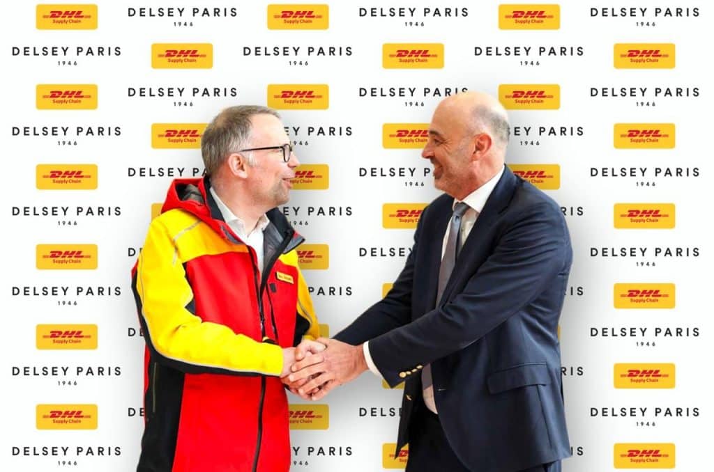 Nico Schütz, le CEO de DHL Supply Chain France, et Gilles Bariguian, le CEO de Delsey Paris le 23 avril dernier. ©DHL SC