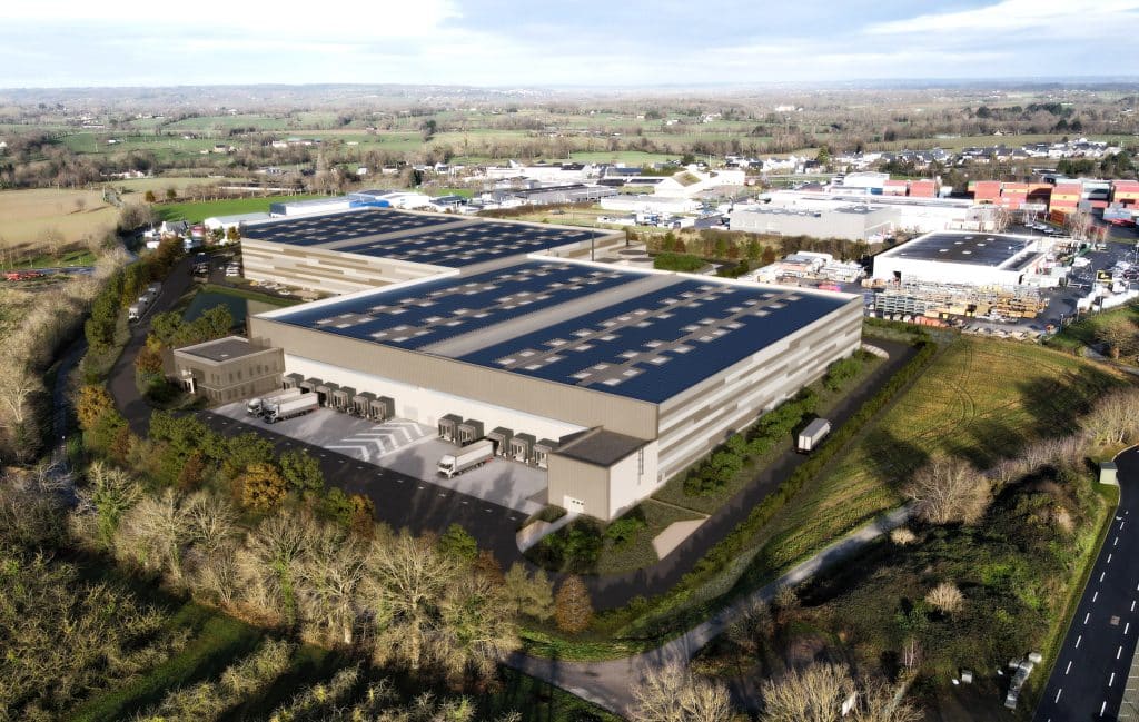 Le programme de 25.000 m² développé par ATR Groupe est situé à proximité de la N24, l’axe Rennes-Lorient, à une douzaine de km au sud-ouest de l’agglomération rennaise. ©Archi-Factory