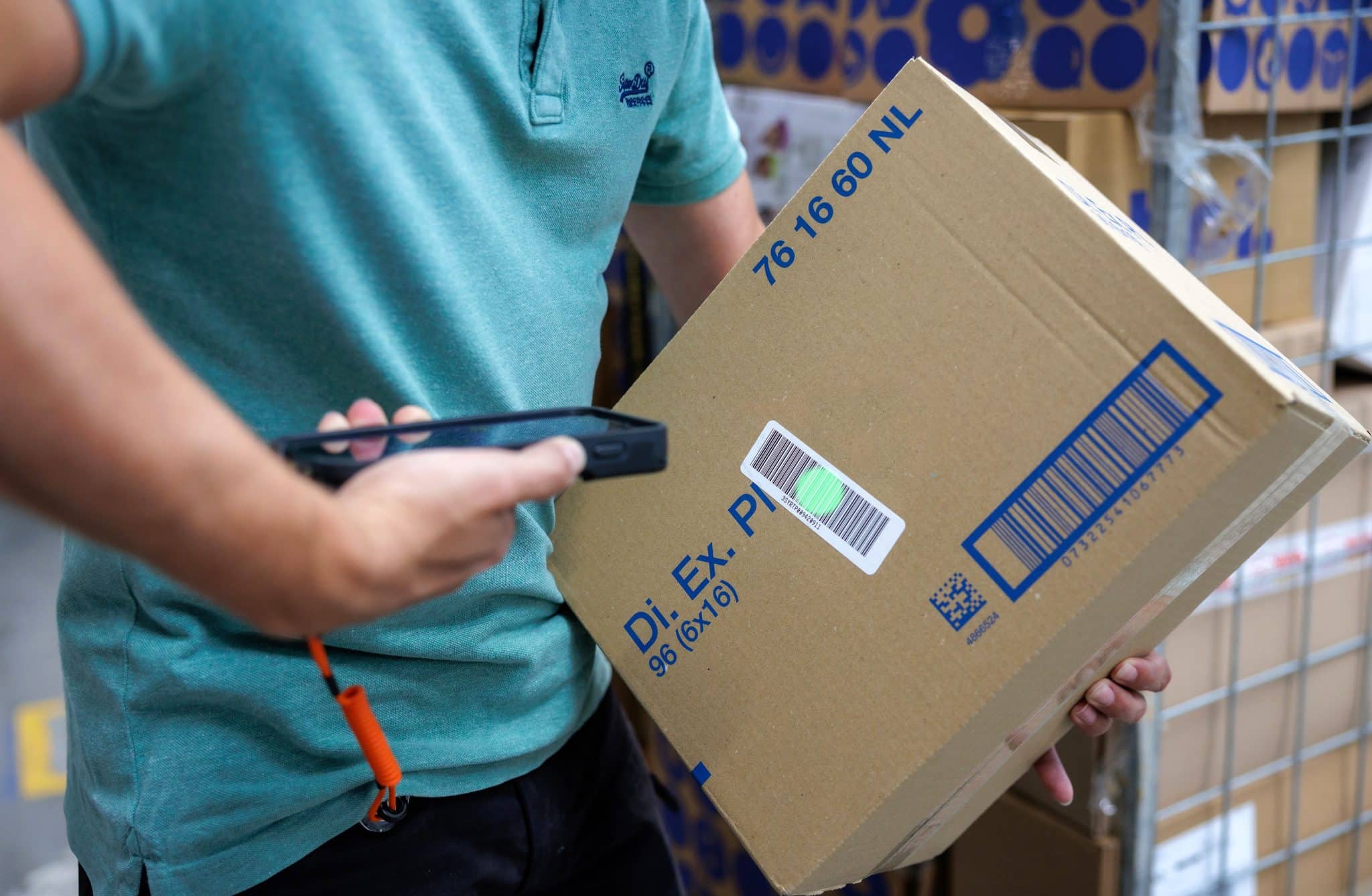 PostNL déploie 14.000 Memor35 de Datalogic pour gérer ses colis