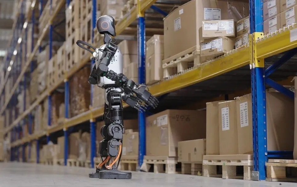 Dans l’entrepôt Vodafone Procure & Connect de Duisbourg, les robots ont été utilisés notamment pour détecter les produits mal placés ou endommagés. ©Accenture