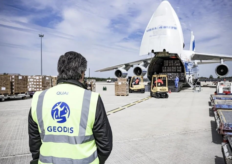 Geodis donne accès à un réseau de 2.500 vols quotidiens via sa solution de réservation de transport de fret aérien FlyExpress. ©Geodis
