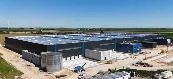 Certifié « Breeam Excellent » et doté de 18 portes-à-quai, le bâtiment de Toury (18.000 m²) est opéré par une équipe de 30 collaborateurs ID Logistics ©ID Logistics