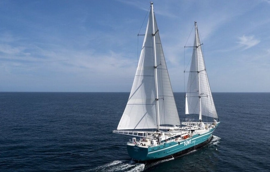 Après l’acceptation du plan de reprise prononcée par le tribunal de commerce du Havre, les voiliers-cargos Anemos et Artemis de NewTowt ont de suite repris leurs rotations commerciales avec le Brésil. ©DR